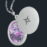 Mooie liefde hart motief art print sterling zilver ketting<br><div class="desc">Lovely Love Heart Motive Art Print Introductie van de "Lovely Love Heart Motive Art Print", een levendig en vrolijk stuk dat liefde op een speelse manier viert. Dit kunstwerk heeft een dynamische compositie gevuld met hartmotieven en het woord 'LIEFDE', waardoor het een perfecte aanvulling is op elke ruimte die warmte...</div>