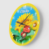 Mooie lieveheersbeestje slaapt op zonnebloemen. grote klok (Hoek)