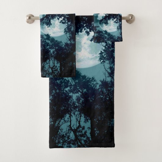 Mooie maan gloeit door bomen bad handdoek (Insitu)