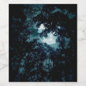 Mooie maan gloeit door bomen wijn etiket (Enkel label)