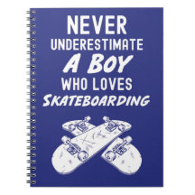 Mooie marineblauwe skateboardcadeaus voor jongen v