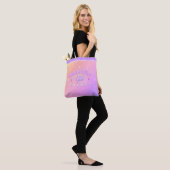 Mooie Meisjesenergie Gebogen Tekst Tote Bag (Op model)
