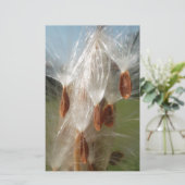 Mooie Milkweed Magic: een Skyward Flight Design Briefpapier (Staand voorkant)