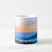 Mooie mist met bergen koffiemok (Center)