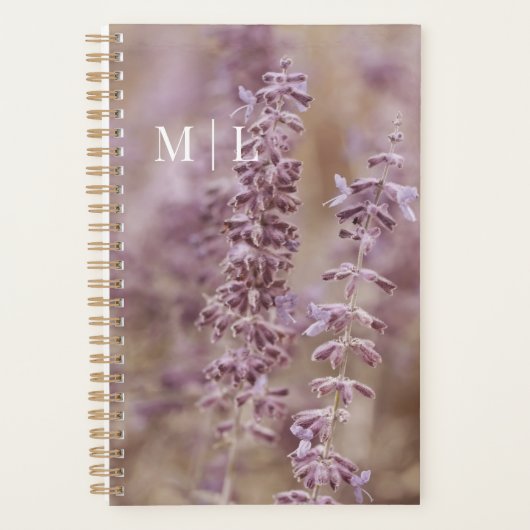 Mooie Monogrammed Lavendel Montana Wildflowers Planner (Voorkant)