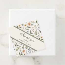 Mooie neutrale wilde bloemen in zachte kleuren bedankjes labels
