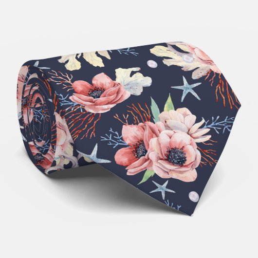 Mooie oceaansymbolen boven diep blauw stropdas (Opgerold)