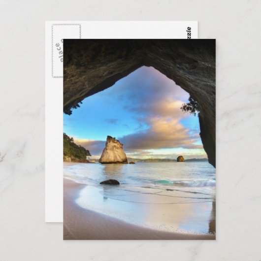 Mooie Ocean Rock Arch-formatie op strand Briefkaart (Voorkant / Achterkant)