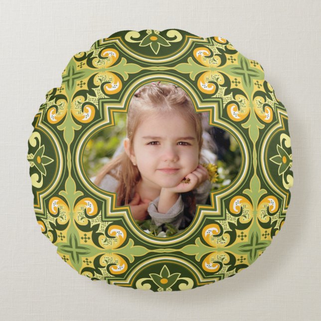 Mooie olijfproducten en gele Azulejos, aangepaste  Rond Kussen (Voorkant)