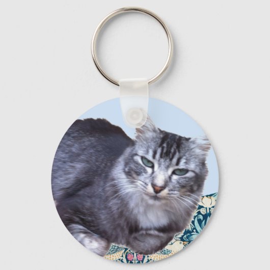 Mooie Ontspannen Kat Sleutelhanger (Voorkant)