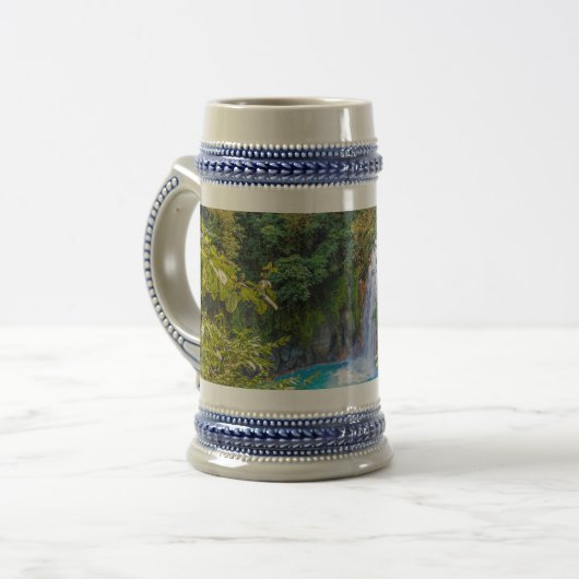 Mooie ontspannende Blue Unique Waterval in Oerwoud Bierpul (Voorkant links)