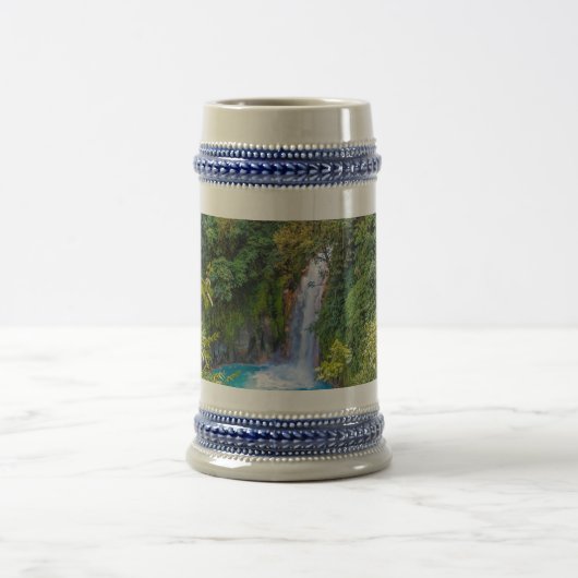 Mooie ontspannende Blue Unique Waterval in Oerwoud Bierpul (Center)