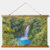 Mooie ontspannende Blue Unique Waterval in Oerwoud Hangend Wandkleed (Voorkant)