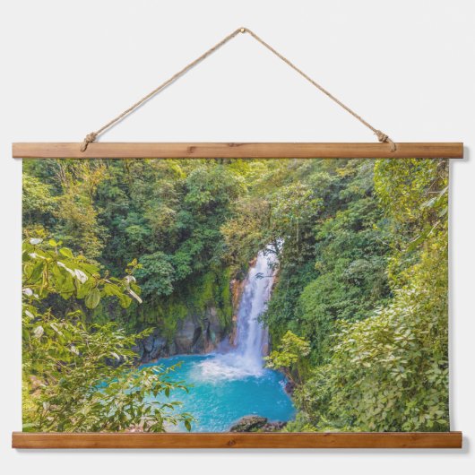 Mooie ontspannende Blue Unique Waterval in Oerwoud Hangend Wandkleed (Voorkant)