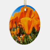 Mooie Oranje papaverbloemen in een veld Keramisch Ornament (Rechts)
