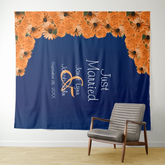 Mooie Oranje Roos en Marineblauw II Wandkleed (In Situ (horizontaal))