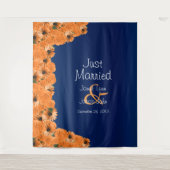 Mooie Oranje Roos en Marineblauw II Wandkleed (Voorkant)