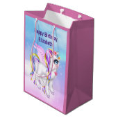 Mooie orn met regenboogmane Birthday Medium Cadeauzakje (Achterkant Gekanteld)