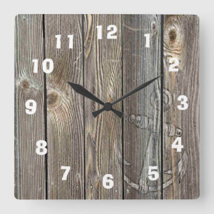 Mooie oude houten klok met witte anker