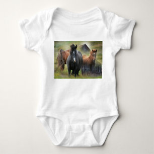 Mooie paarden en bijtende Barn Romper