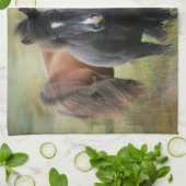 Mooie paarden en bijtende Barn Theedoek (Gevouwen)