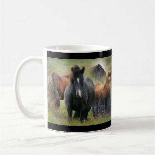 Mooie paarden en rustieke schuur koffiemok