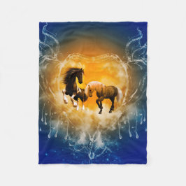 Mooie paarden met een hart gemaakt van water fleece deken