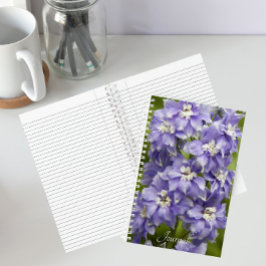 Mooie paarse Delphinium bloemen Notitieboek
