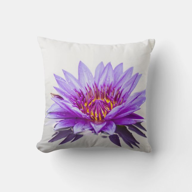 Mooie paarse lotus,Landschap Kussen (Voorkant)