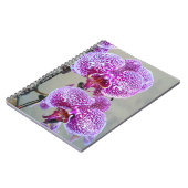 Mooie Paarse White Orchid close-up foto Notitieboek (Linkerzijde)