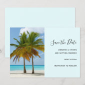 Mooie palmbomen op een tropisch strand bruiloft save the date (Voorkant / Achterkant)