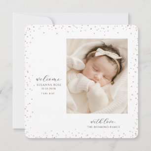 Mooie pasgeboren slapende babyfoto aankondiging