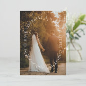 Mooie pasgetrouwde ovale overlay vakantiefoto feestdagenkaart (Staand voorkant)