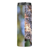 Mooie pileated Woodpecker op de boom Thermosbeker (Achterkant)