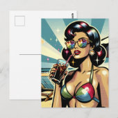 Mooie Pinup Vrouw met een Cola op het Strand Briefkaart (Voorkant / Achterkant)