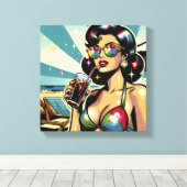 Mooie Pinup Vrouw met een Cola op het Strand Canvas Afdruk (Insitu (Houten vloer))