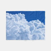 Mooie Puffy wolken in de blauwe lucht Fleece Deken (Voorkant (Horizontaal))