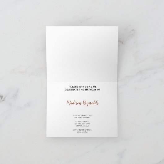 Mooie ranchscène met kleurrijke schuur (Binnen)