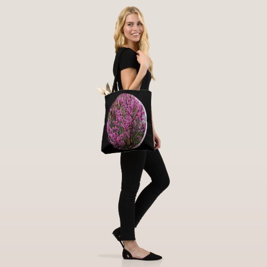 Mooie Red Bud-boom..... Tote Bag (Op model)