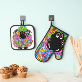 Mooie regenboogschaap van de familie ovenwant & pannenlap set