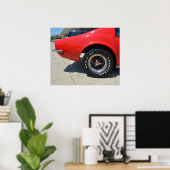 Mooie rode Chevrolet Corvette C3. Poster (Thuiskantoor)