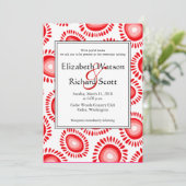 Mooie rode funky bloemen bruiloft uitnodiging (Staand voorkant)