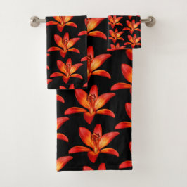 Mooie Rode Oranje Asiatische Lily Gran Paradiso Bad Handdoek