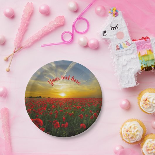 Mooie rode papavervelden op zonsoprijfoto papieren bordje (Feest)