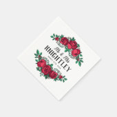 Mooie rode rozen die het hele huwelijk afleggen servet (Hoek)