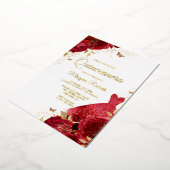 Mooie rode rozen en dress Gold Foil Quinceanera Folie Uitnodiging (Gedraaid)