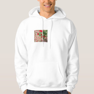 Mooie rode rozen met bloemblaadjes op de grond – N Hoodie