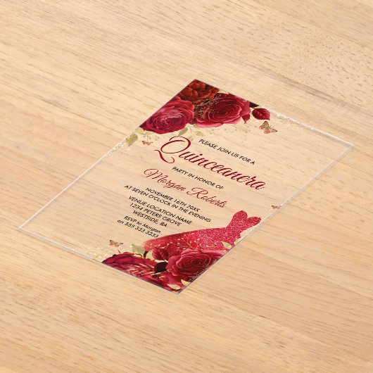 Mooie rode rozen met een kleine dress Quinceanera Acryl Uitnodigingen (Laagn)