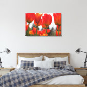 Mooie Rode Tulpbloemen. Canvas Afdruk (Insitu (Slaapkamer))
