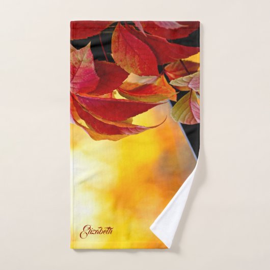 Mooie rode wijnstokbladeren in de herfsttuin bad handdoek (Handdoek)